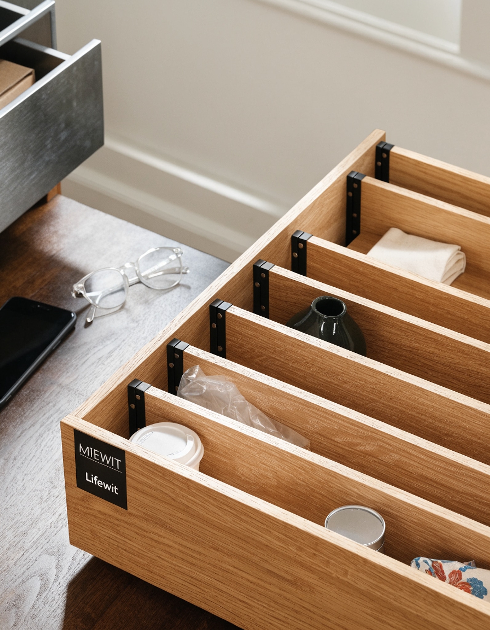 Illustrative visual for Lifewit Adjustable Drawer Dividers, 5" High 13.5-22" Long, 5 Pack