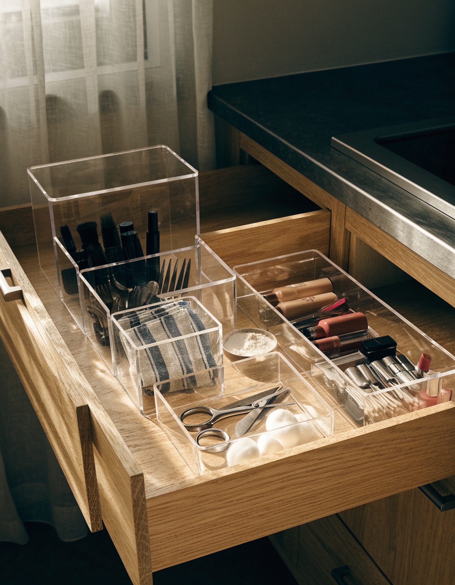 Illustrative visual for 6 Pcs Large Size Clear Drawer Organizer Set, Acrylic Non Slip Non Cracking Kitchen Drawer Storage Tray Divider, Multifunctional Storage for Cosmetics, Bathroom, Tools, Kitchen and Office