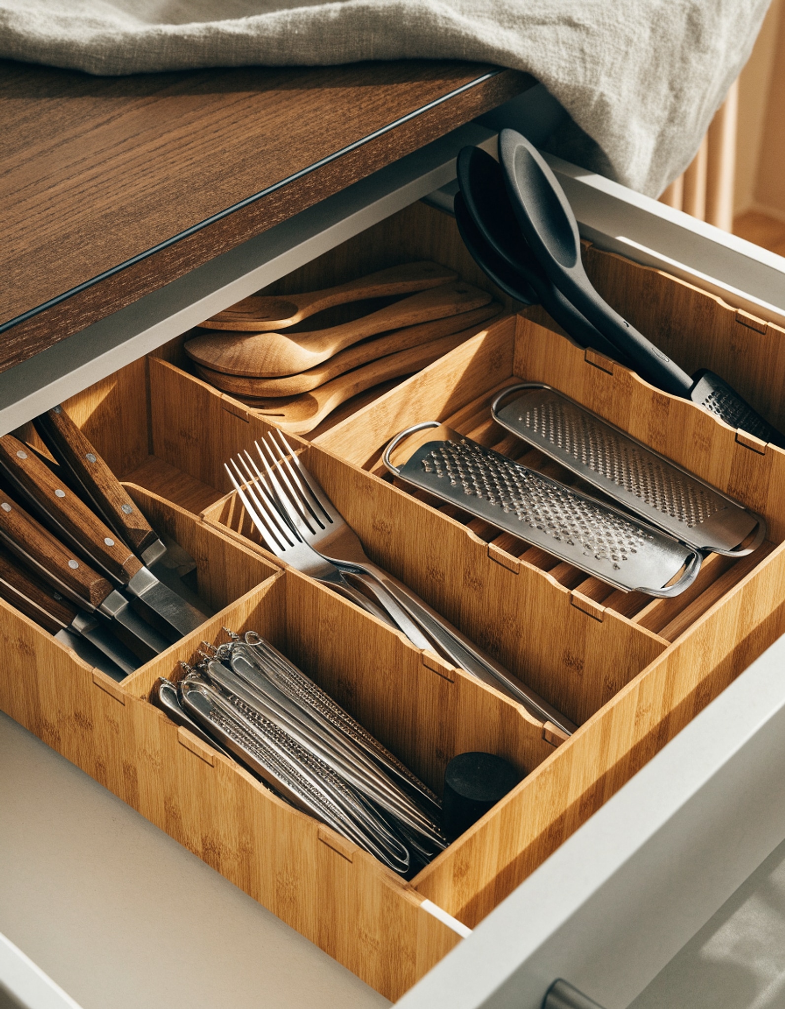 Illustrative visual for Lifewit Utensil Organizer for Kitchen Drawer, Expandable Cooking Utensil Tray, Bamboo Cutlery Silverware Flatware Holder, Adjustable Spatula Tools and Gadgets Storage Divider, Large, Natural
