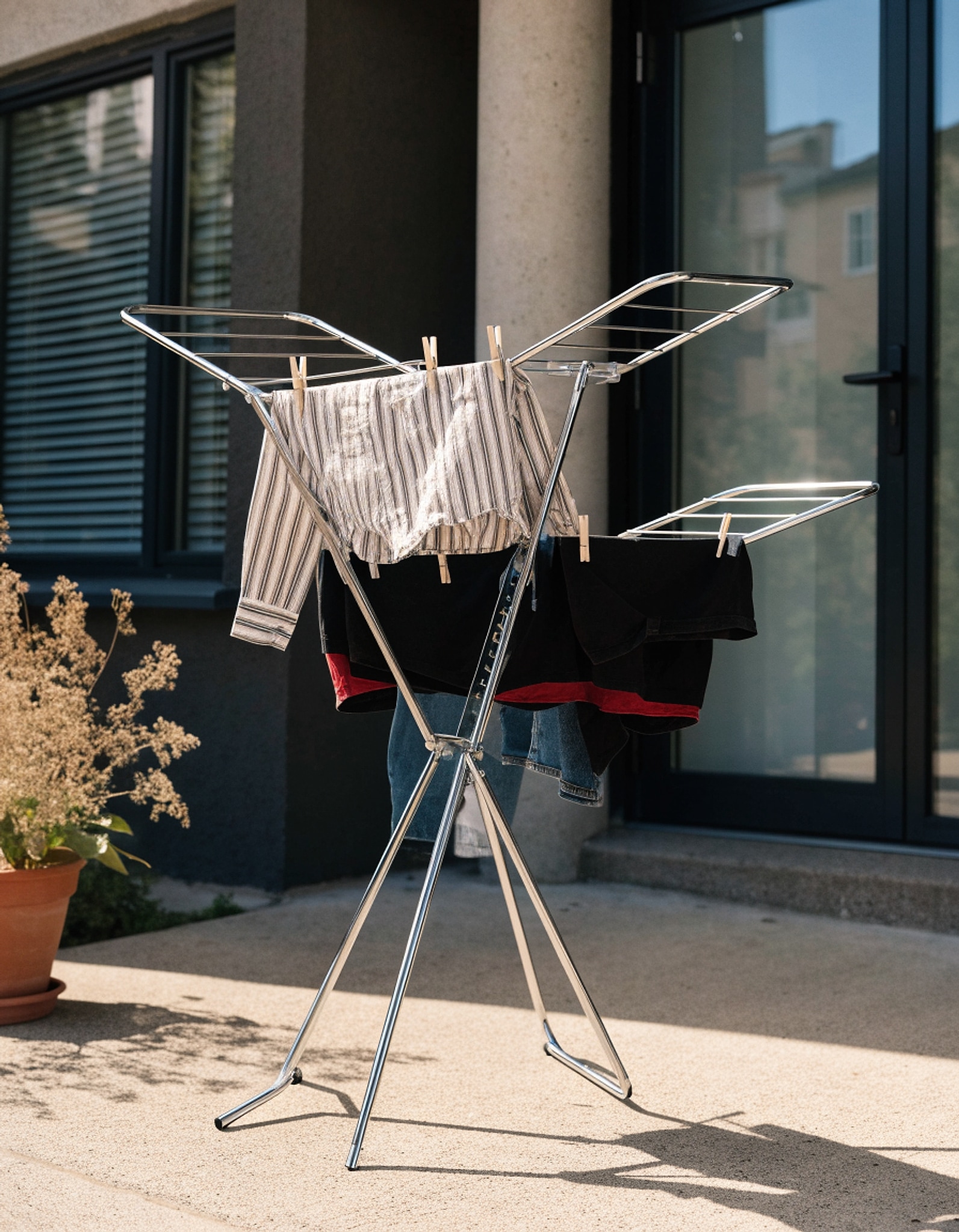 Illustrative visual for Honey-Can-Do 2-Tier Collapsible Tripod Clothes Drying Rack DRY-09220 Chrome