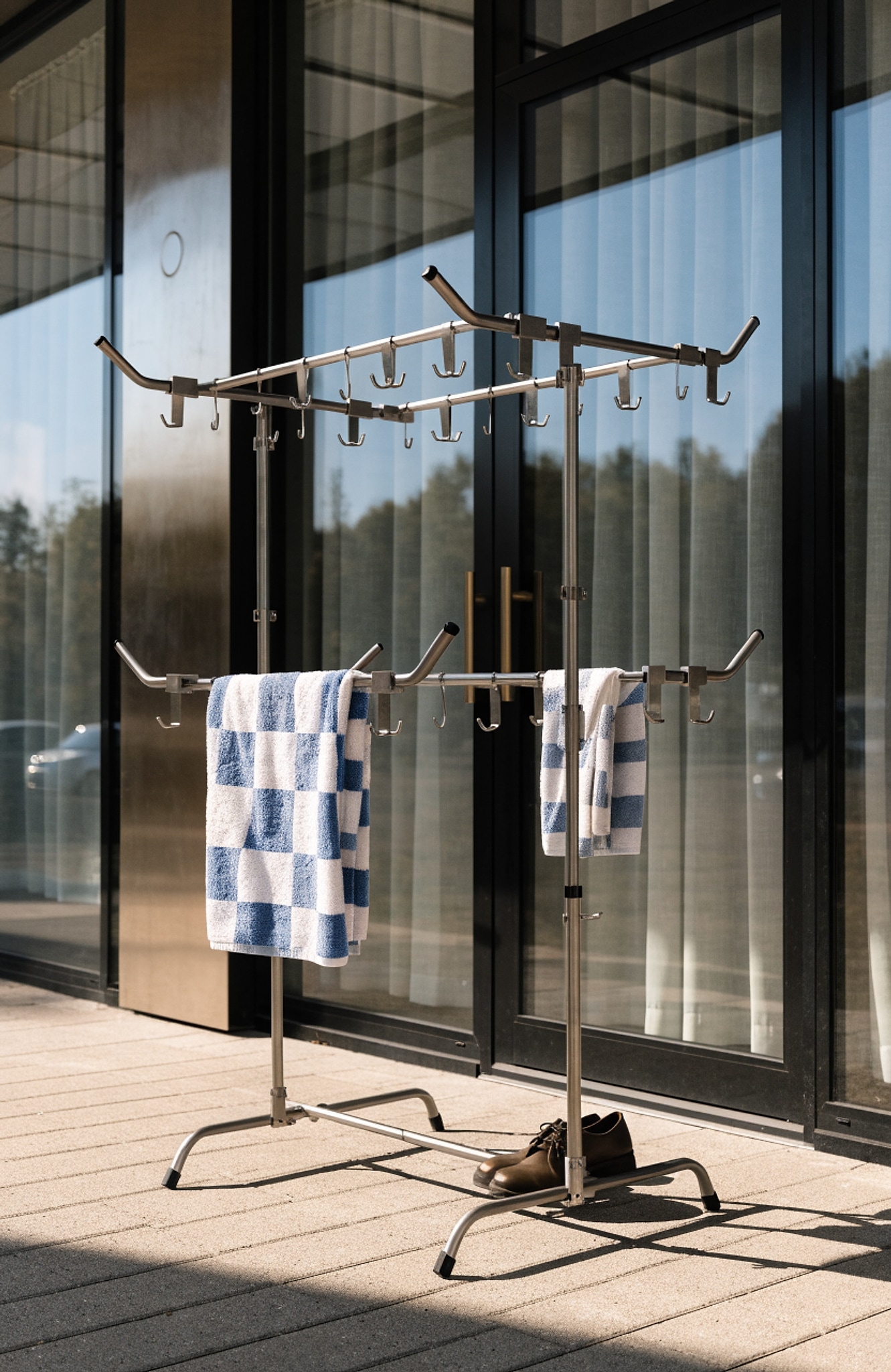 Illustrative visual for VIKAQI Clothes Drying Rack 200CM Folding Indoor Outdoor, Drying Rack Clothing Collapsible, Foldable Laundry Drying Rack, Heavy Duty Stainless Steel Clothesline, Garmet Rack, 20 Hooks 12 Clips
