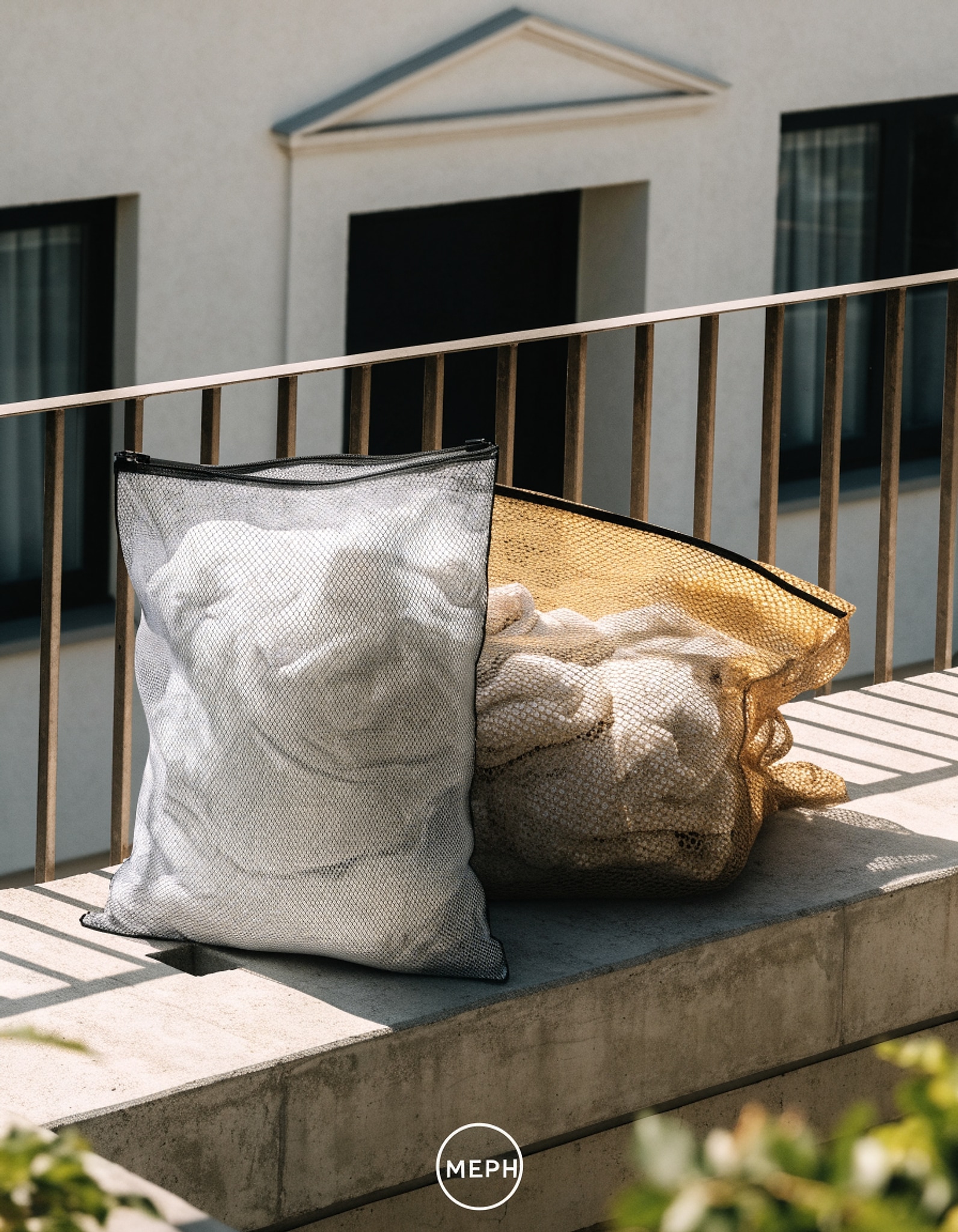 Illustrative visual for Extra Large Mesh Laundry Bags(31x23 inch),2 Pack Heavy Duty Washing Bags with Zipper Delicates Clothing, Bedding, Sweaters,Curtain, Robes & Toys - Includes Fine & Honeycomb Mesh